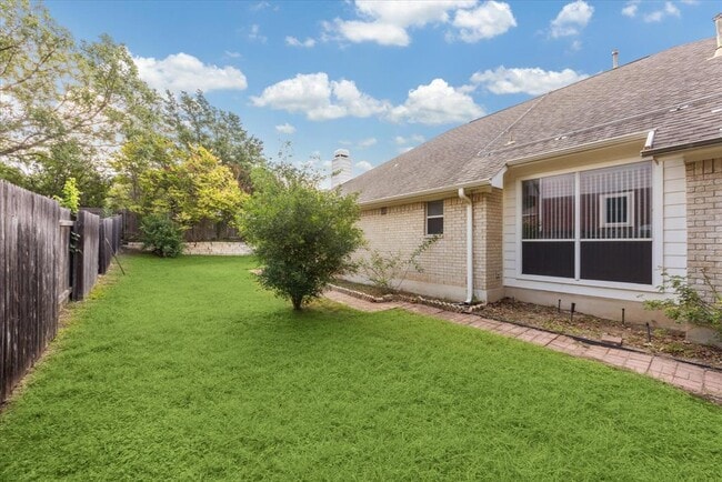 Building Photo - 1824 Chasewood Dr