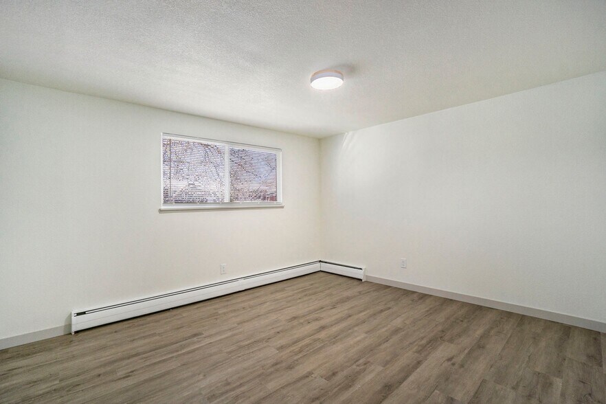 Building Photo - 1108-1110 Ponderosa Dr