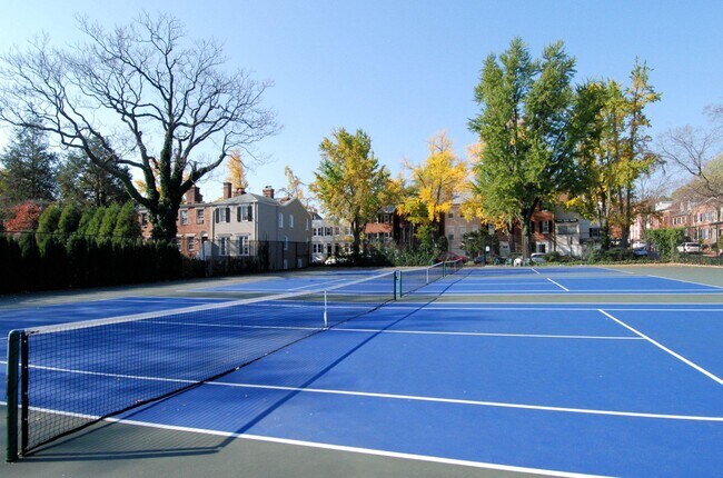 Building Photo - 2500 Q St NW