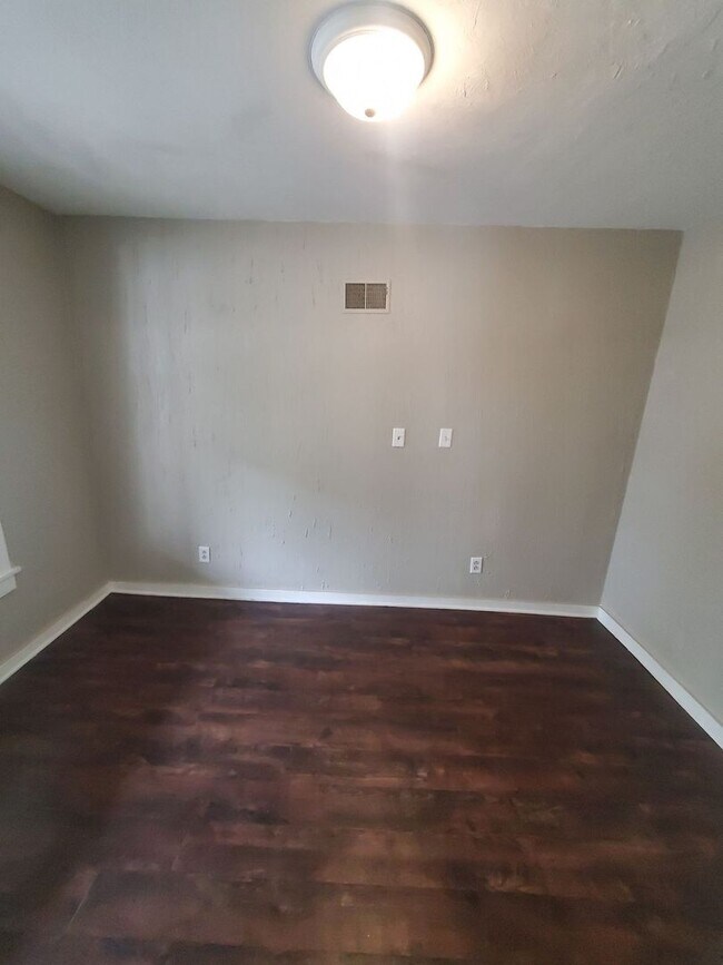 Building Photo - 1613-1615 Taylor Ave. (Duplex)