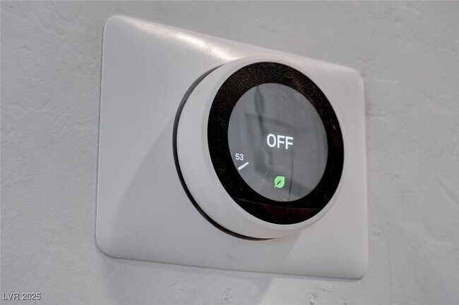 Building Photo - 237 Callen Falls Ave