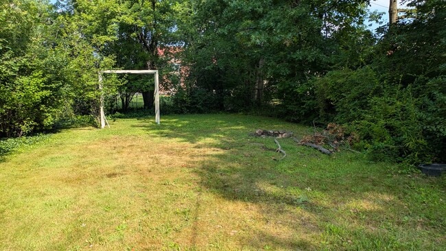 Building Photo - 2438 Woodmere Dr