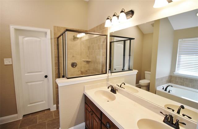 Building Photo - 222 Chimney Rock Dr