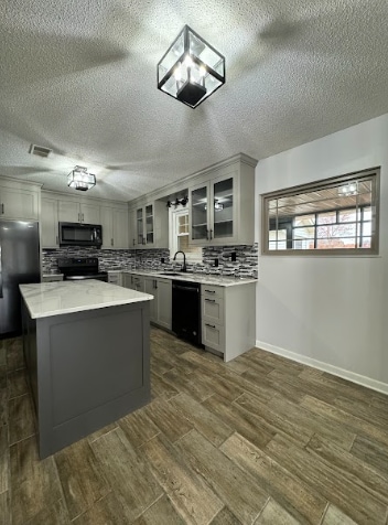 Building Photo - Charming 3 Bed, 2 Bath Rental in Simpsonvi...