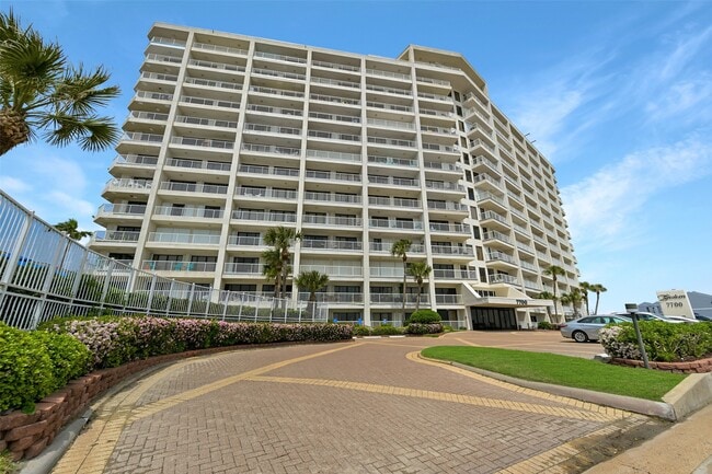 Building Photo - 7700 Seawall Blvd