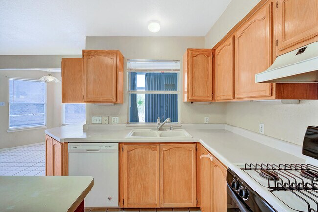 Building Photo - 7408 Big Bend Dr