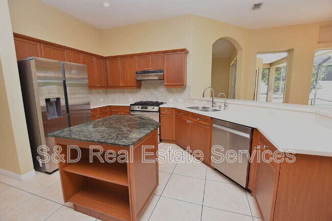 Building Photo - 3203 Highlands Lakeview Cir