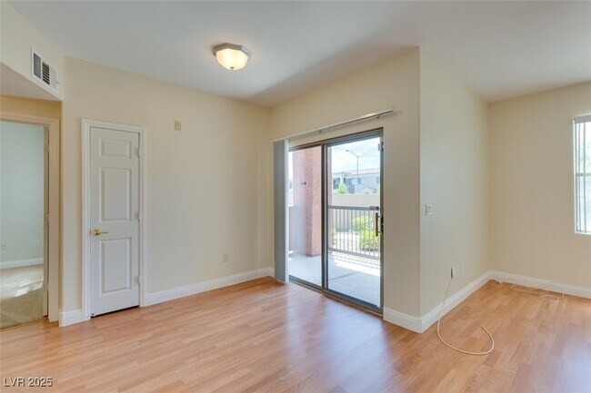 Building Photo - 8000 W Badura Ave