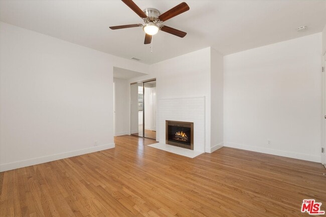 Building Photo - 6711 W 87th Pl