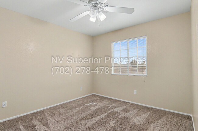 Building Photo - NW!! 4 bedrooms!! Bed & Bath DownStairs!!! RV Parking!!! Synthetic Grass Front yard!! Real Grass ...