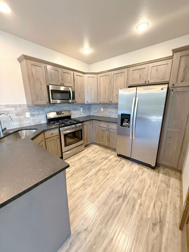 Building Photo - Luxury Condo, Center of Bozeman