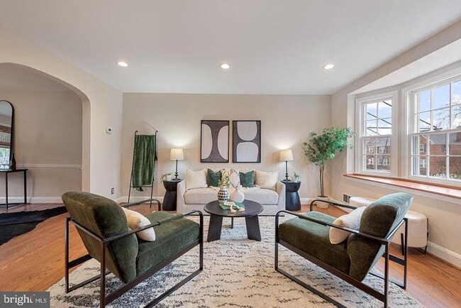 Building Photo - 183 Stanmore Rd