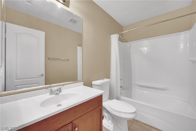 Building Photo - 9965 Lorian St