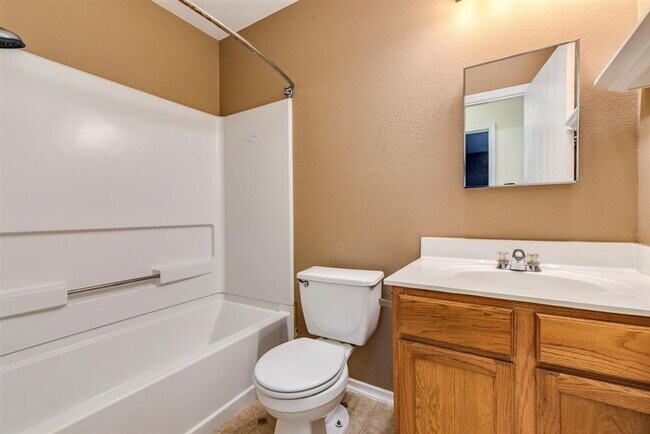 Building Photo - Beautiful Home in Southeast Austin – Pool ...