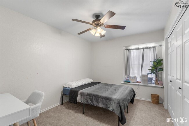 Building Photo - 4902 Cypress Ave