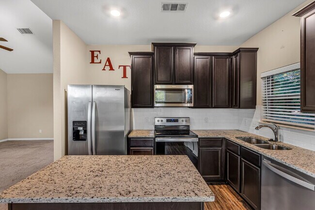 Building Photo - Single family Home in Princeton