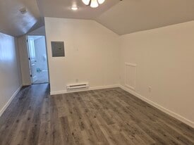 Building Photo - 1152 Stone Dr