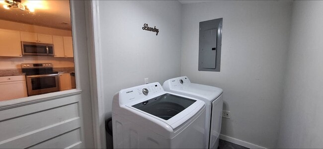 Building Photo - 3403 South St