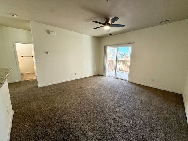 Building Photo - Fantastic 2 Bedroom, 2 Bath Ground Level Condo With Detached Garage in Loveland, Colorado