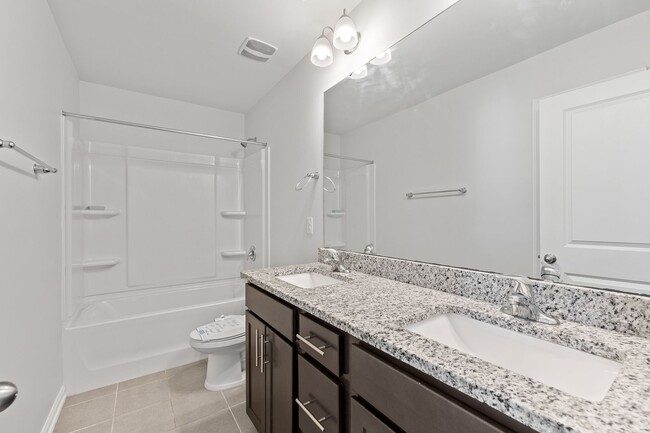 Building Photo - **Spacious 3/2.5 Townhome in Durham**