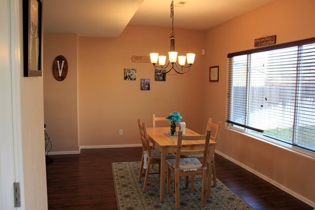 Building Photo - 10757 Deer Meadow Cir