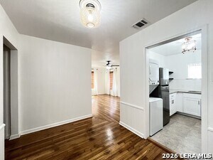 Building Photo - 2319 Burnet St