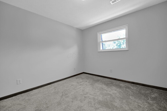 Building Photo - 53 Neil St