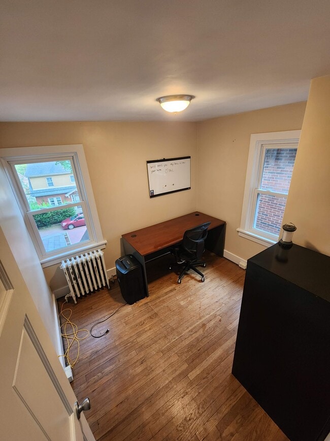 Third Bed/Office - 1037 Duffield St