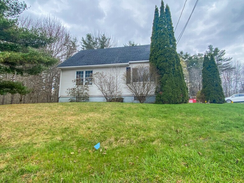 Building Photo - 576 Maine Ave