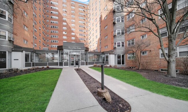 Primary Photo - 4960 N Marine Dr