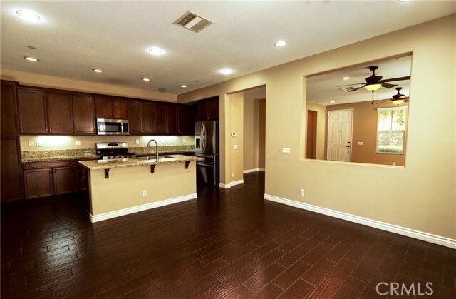 Building Photo - 6400 Marbella Ln
