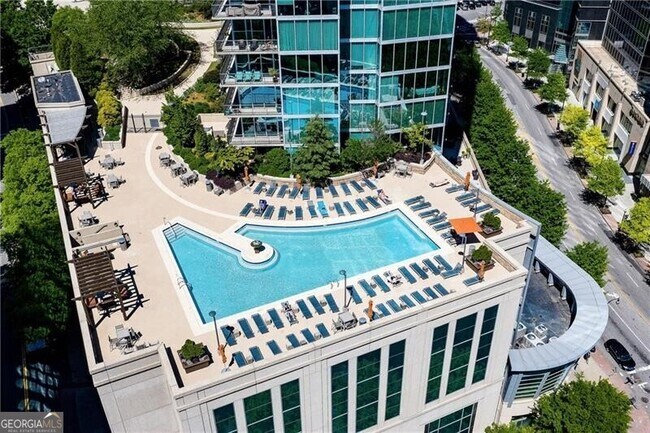 Building Photo - 1080 Peachtree St NE