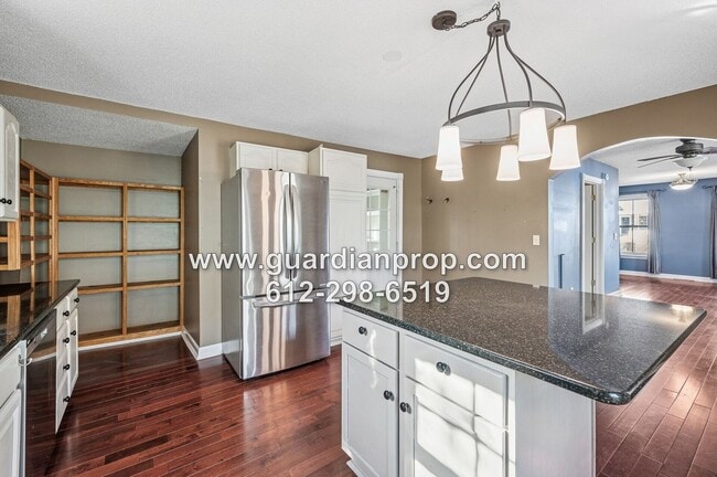 Building Photo - House Near Downtown Stillwater Available N...