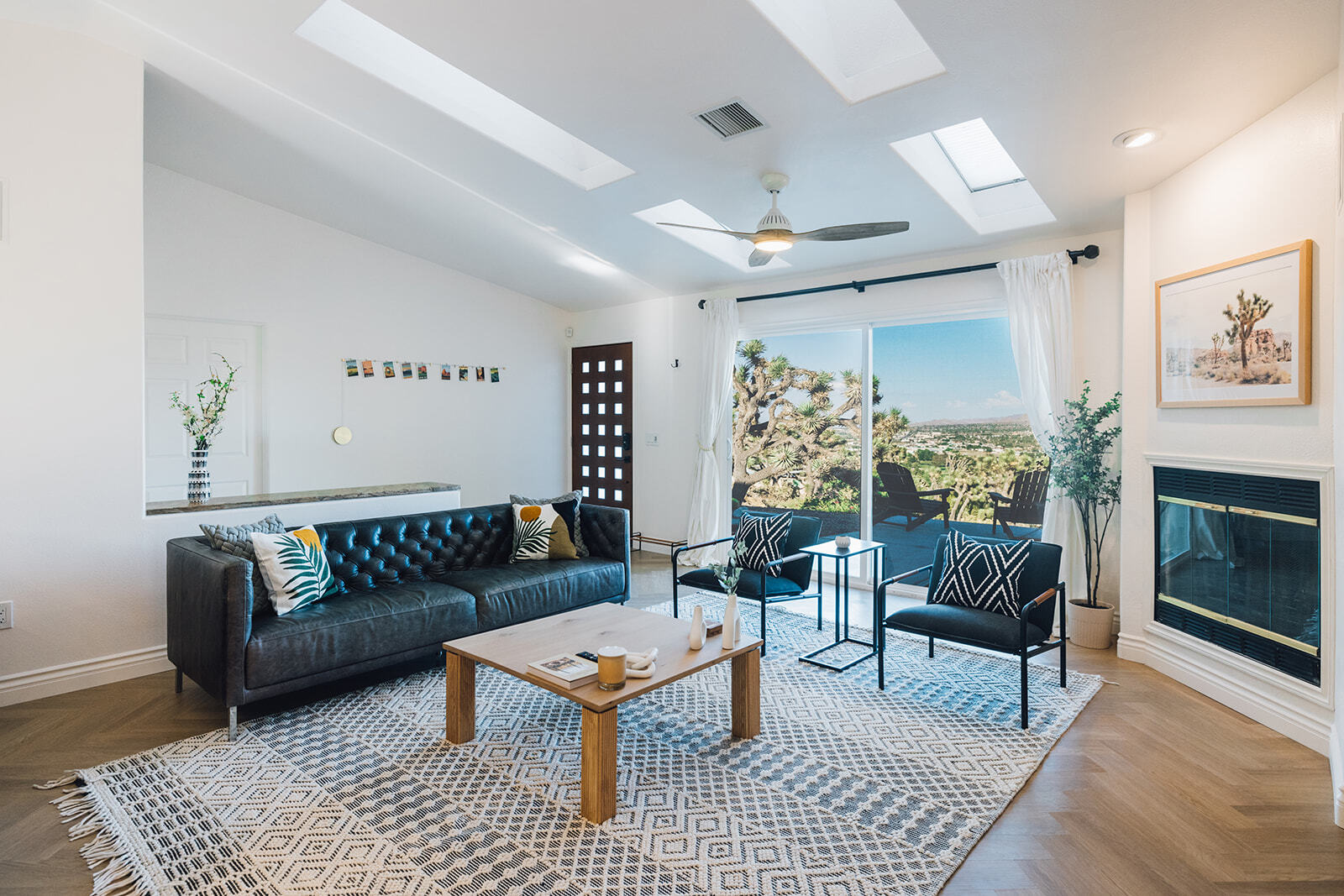 Building Photo - 7370 North Park