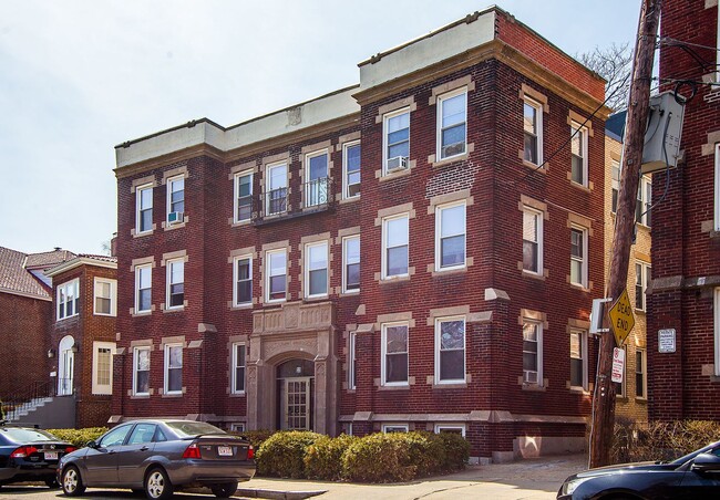 Building Photo - Cozy Allston 1 Bed