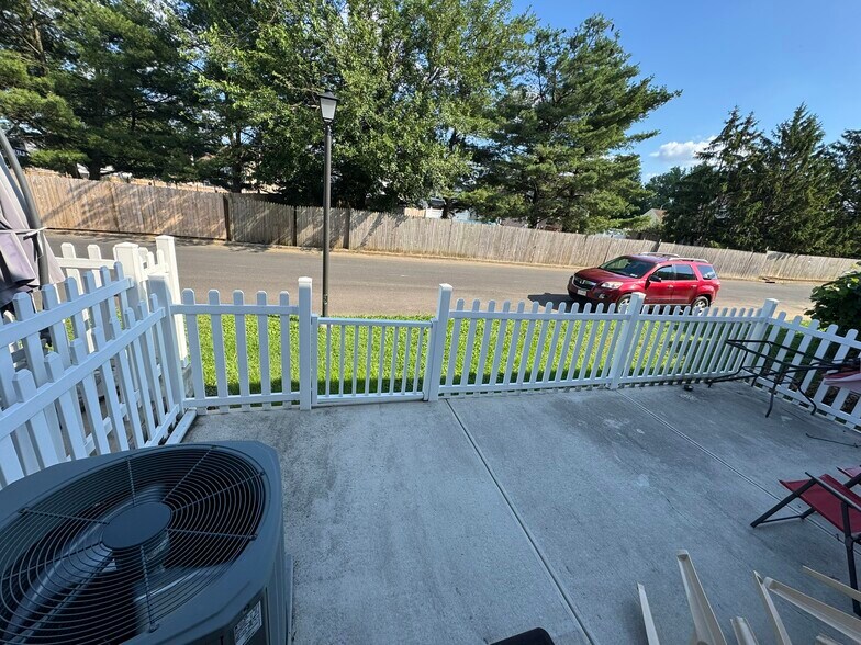 Patio - 1908 Ironwood Ln