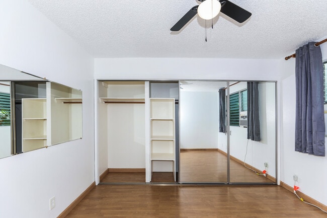 Building Photo - 350 Aoloa St