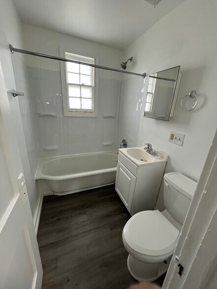 Building Photo - 19 Channing Pl