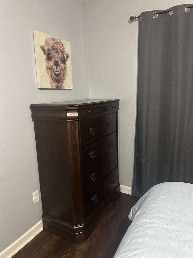 Building Photo - 3140 Camelliawood Cir W