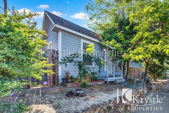 Building Photo - 314 Marin St