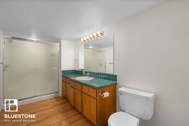 Building Photo - Beautiful 4 bedroom home in Palisades Neighborhood of Lake Oswego!