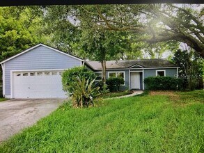 Building Photo - 8745 NW 35th Ln