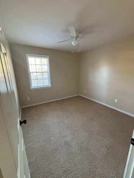 Building Photo - 14 Sara Forest Dr