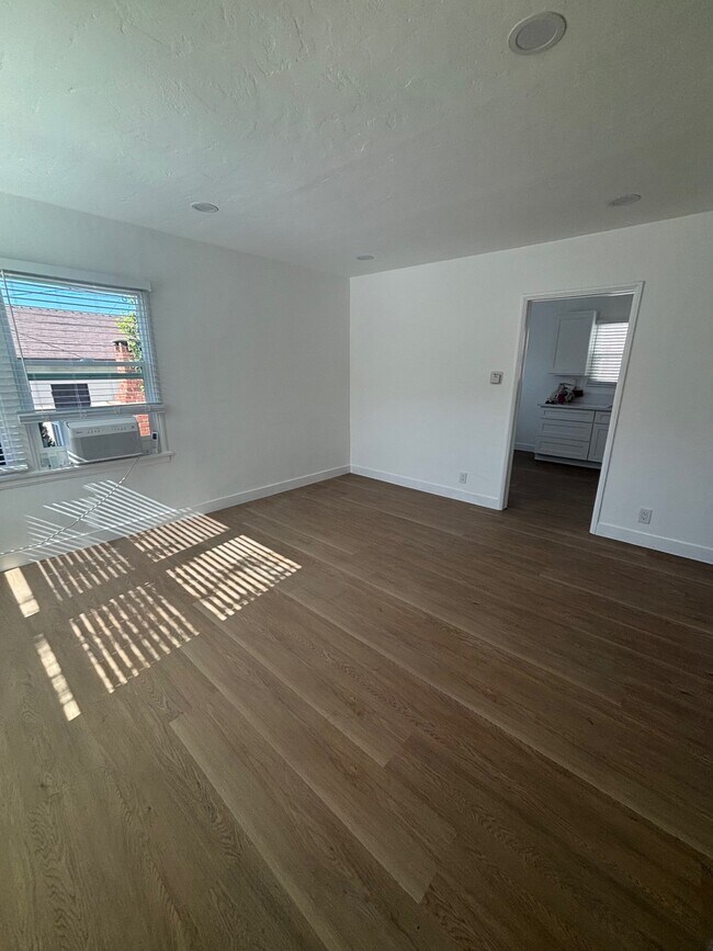 Building Photo - 1607 S Atlantic Blvd