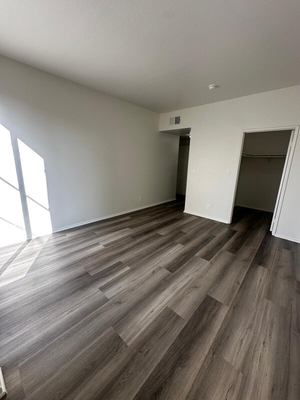 Building Photo - 4343 Whitsett Ave