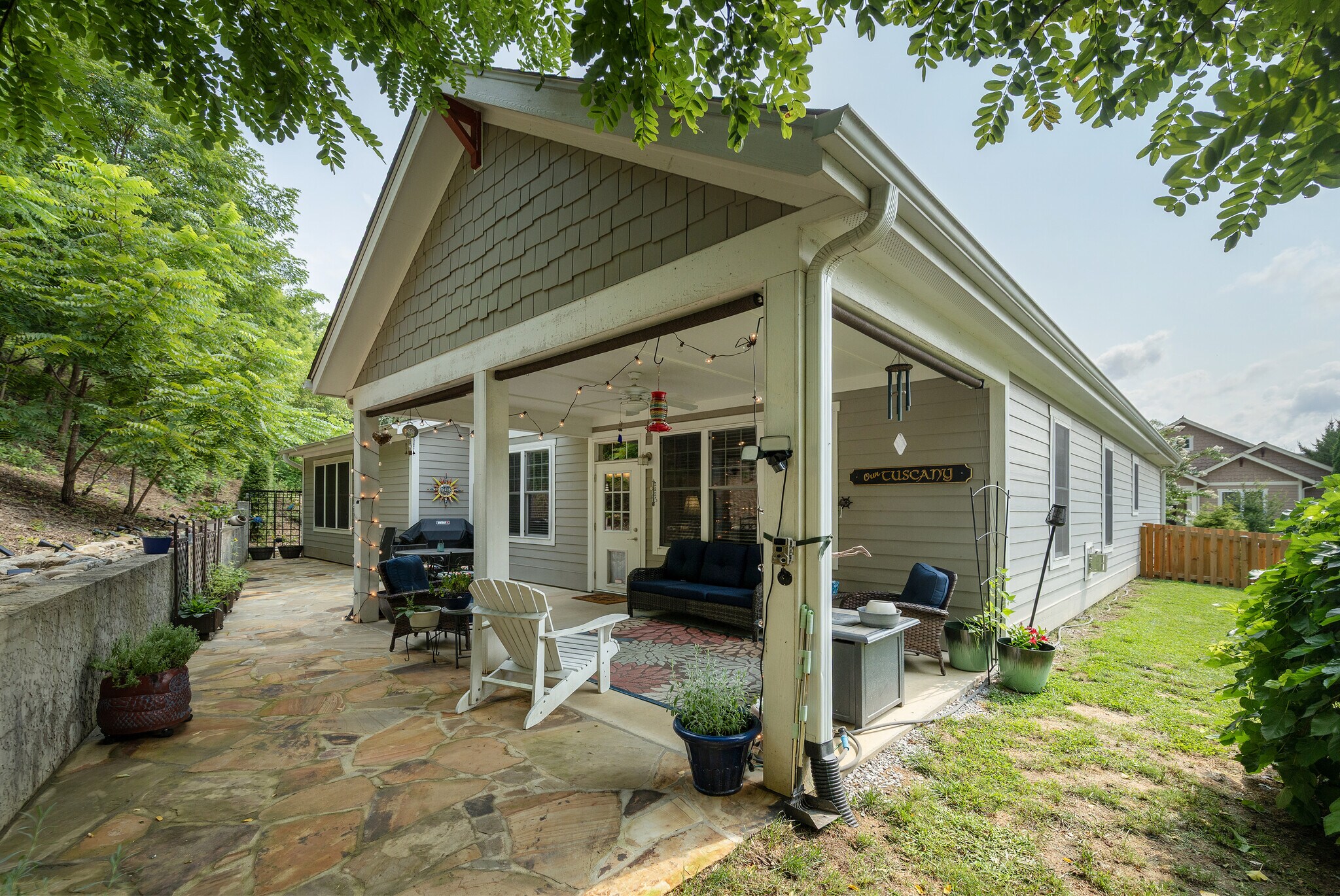 Building Photo - 38 Pinebrook Club Dr