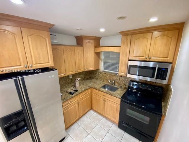 Building Photo - 7470 Miami Lakes Dr