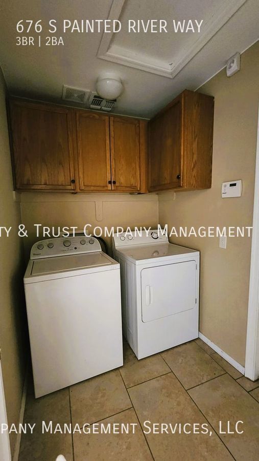Building Photo - 676 S Painted River Way