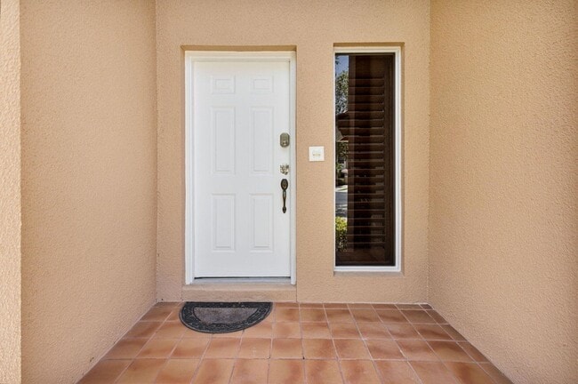 Building Photo - 222 Legendary Cir