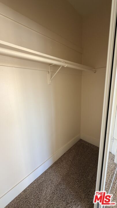 Building Photo - 1510 E Broadway